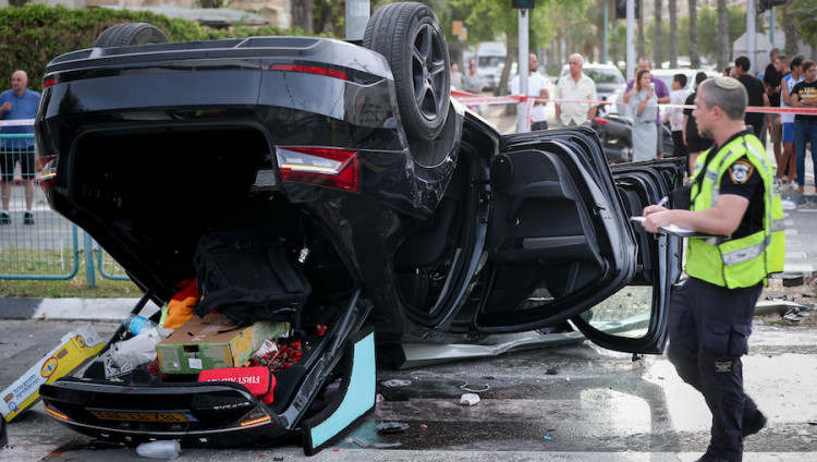 Попавший в серьезное ДТП Бен-Гвир не признает, что его водитель ехал на красный