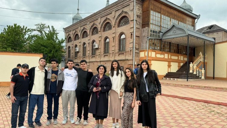 Экскурсия в Красную Слободу: школьники из Баку исследуют еврейские традиции